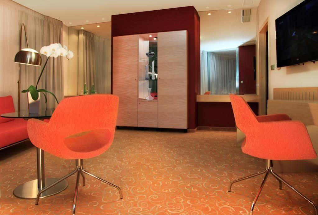 Orea Hotel Atrium Otrokovice Exterior photo