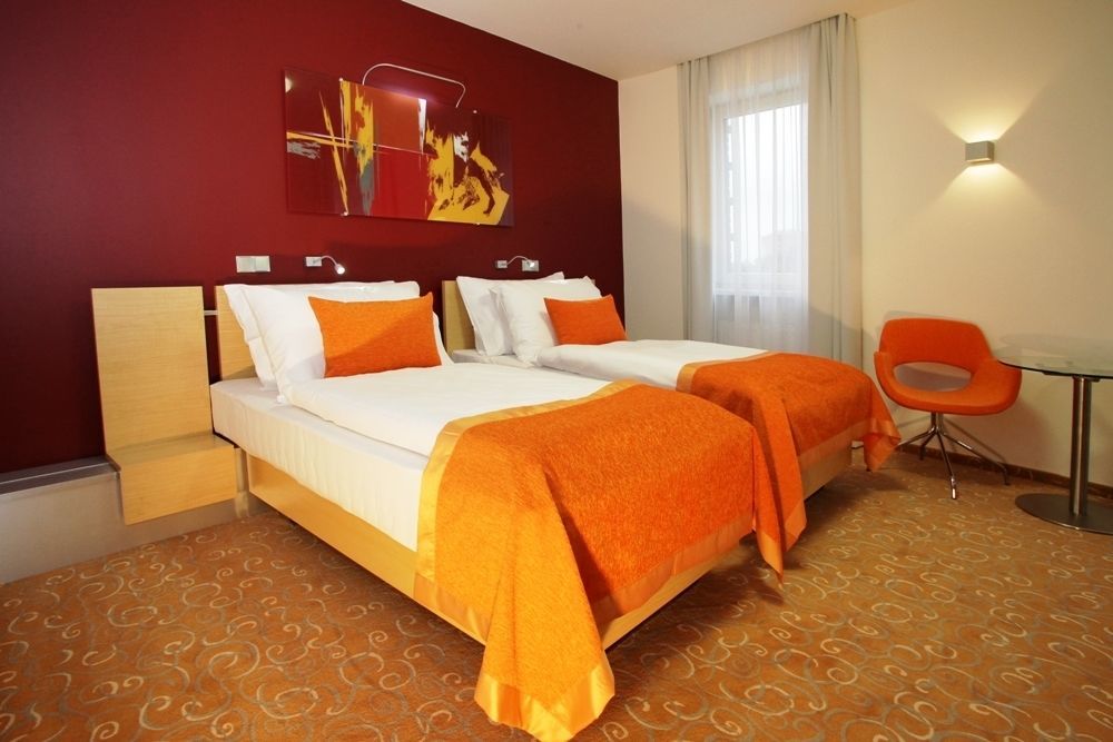 Orea Hotel Atrium Otrokovice Exterior photo